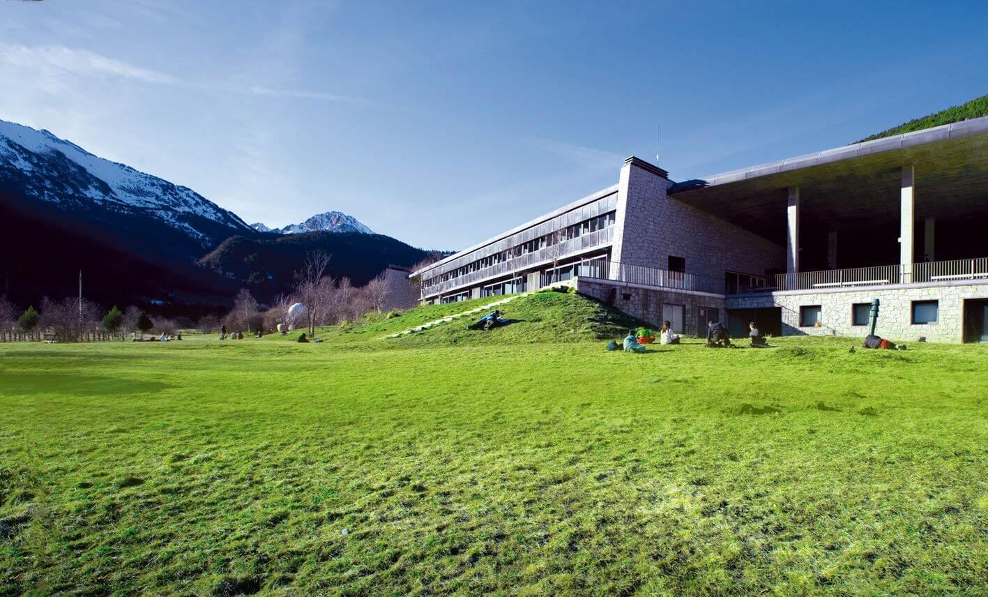 edificio mon natura pirineus